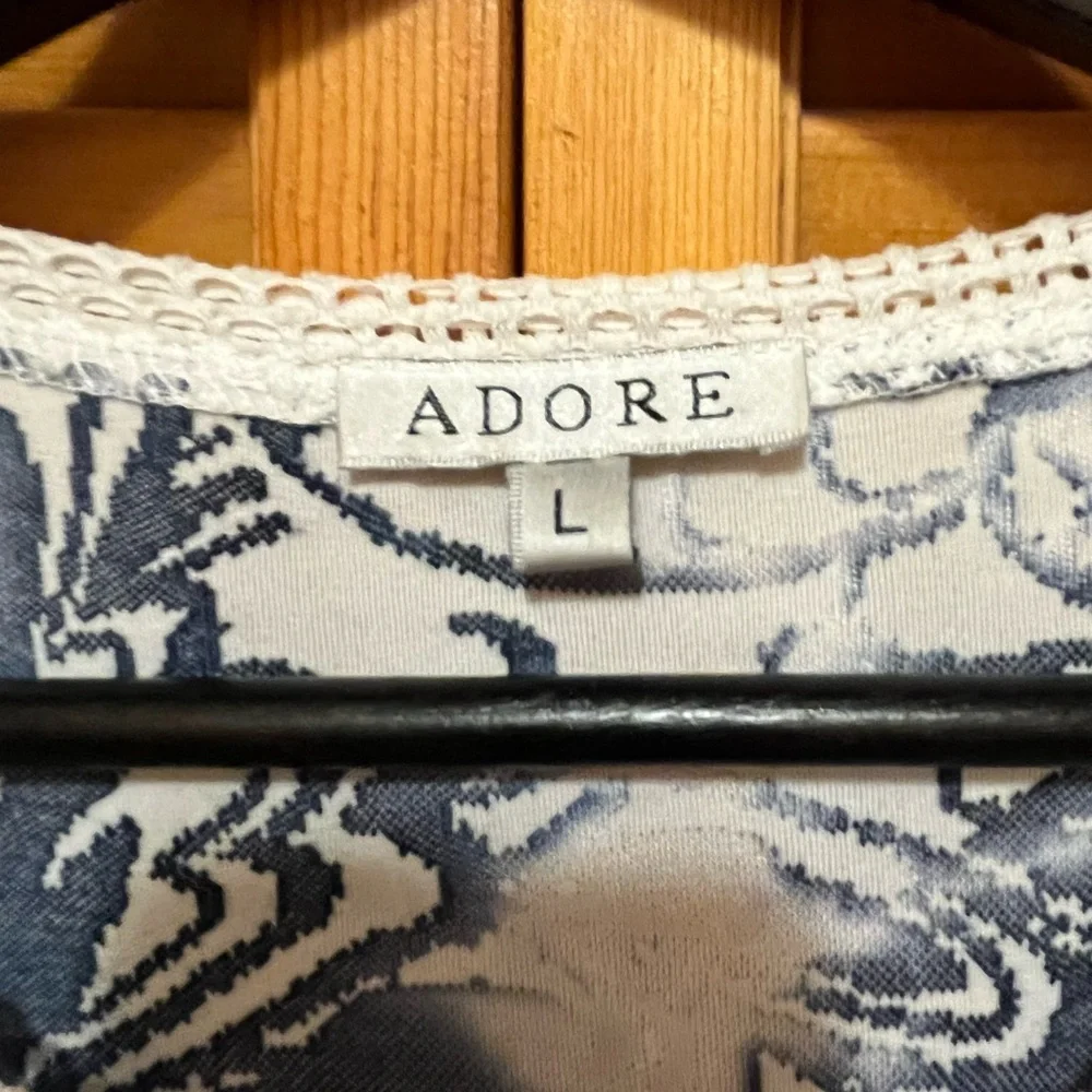 Adore Textured Patterned Top - Picture 2 of 5